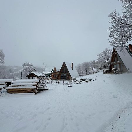 Rubicon Cabins Secaria Exterior photo