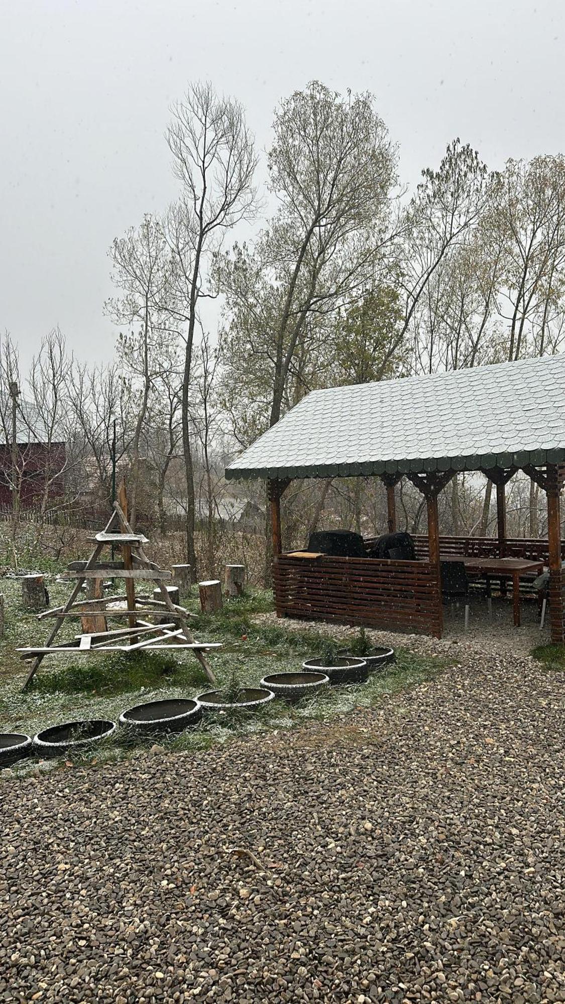 Rubicon Cabins Secaria Exterior photo