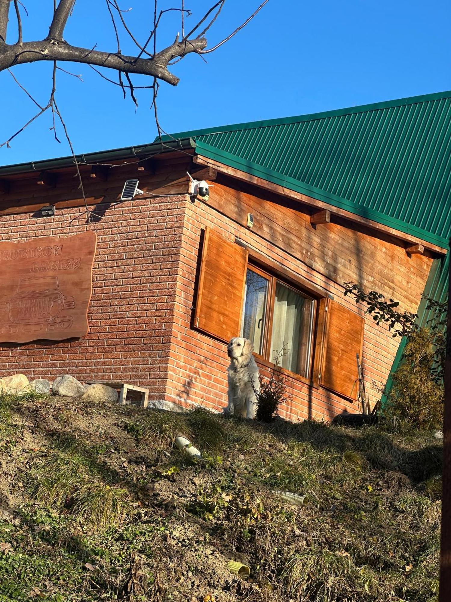 Rubicon Cabins Secaria Exterior photo